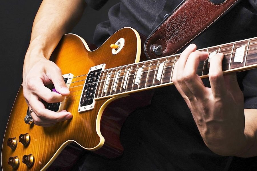 o que é riff de guitarra