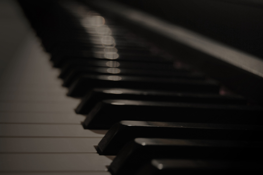 É possível aprender piano no teclado É possível aprender piano no teclado